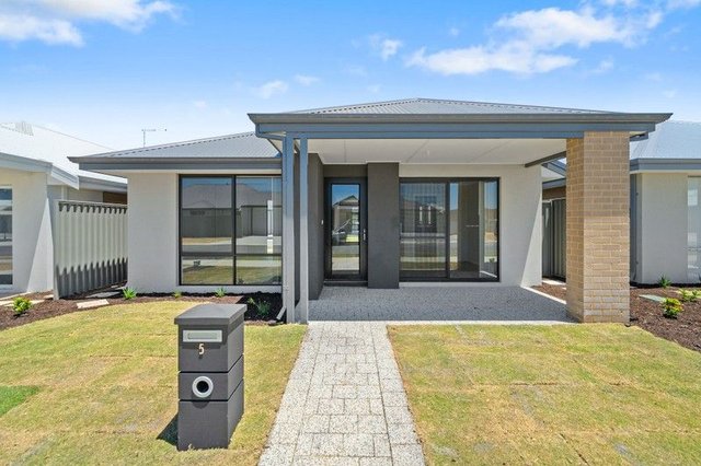5 Earls Way, WA 6208