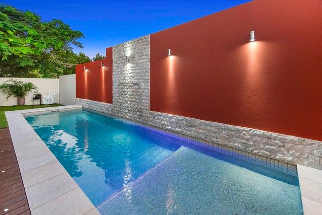 2 Swallow Avenue, QLD 4216