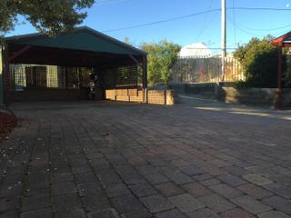 Double Carport (2015-05-29)