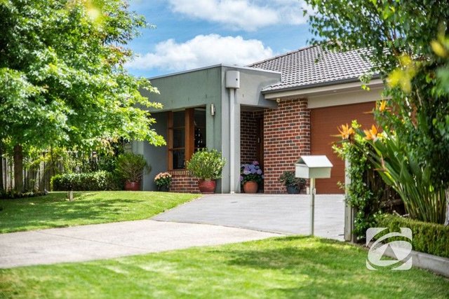 10 Marcanna Place, VIC 3807