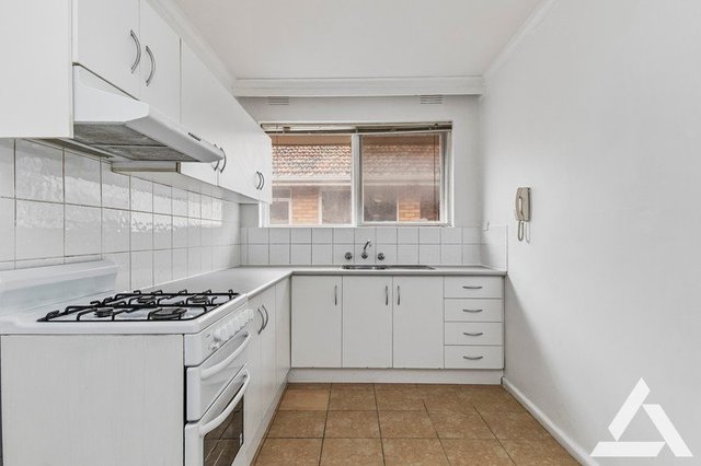 8/10 Kelvin Grove, VIC 3171