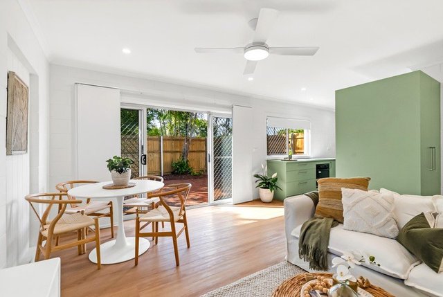 1/379 Mayers Street, QLD 4870