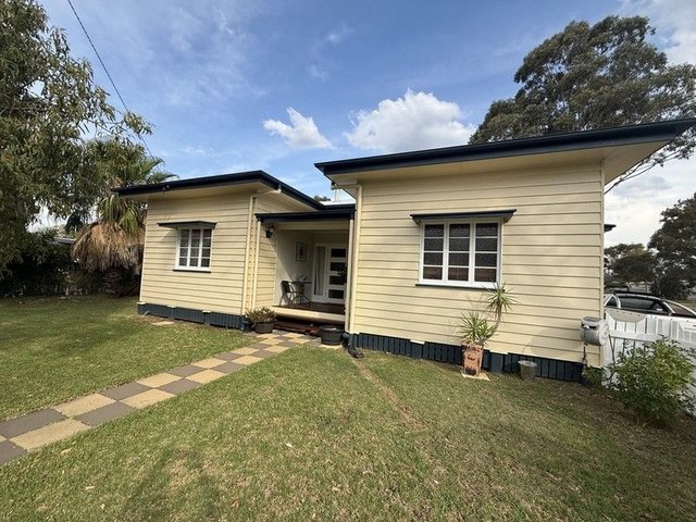 3 Pratten Street, QLD 4405