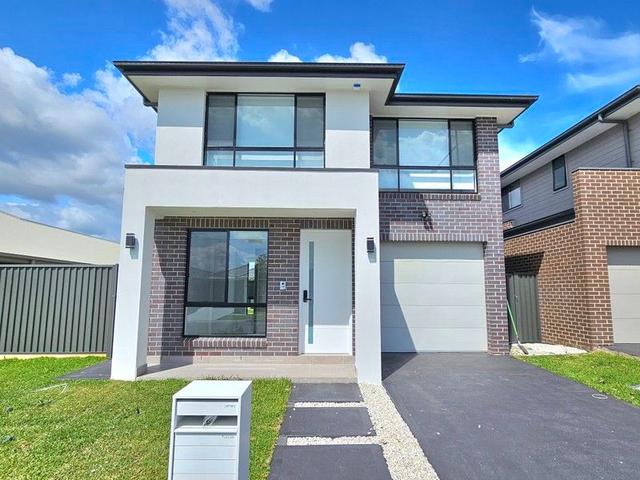 24 Samphire Street, NSW 2570