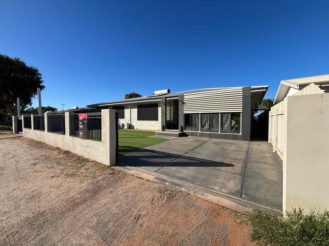 12 Ridley Place, WA 6701