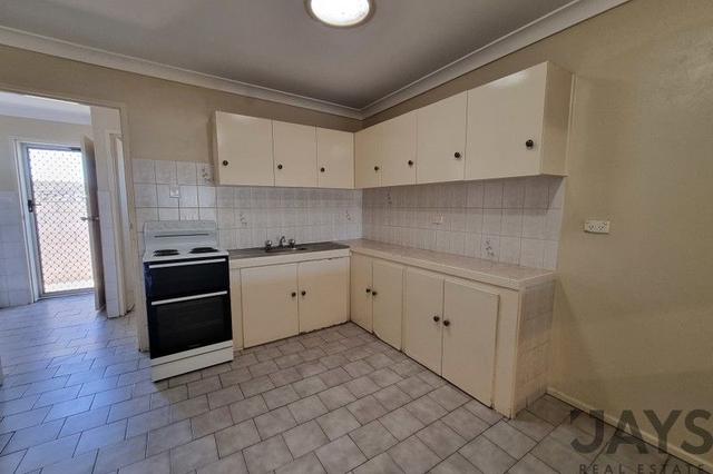 4/129 West Street, QLD 4825