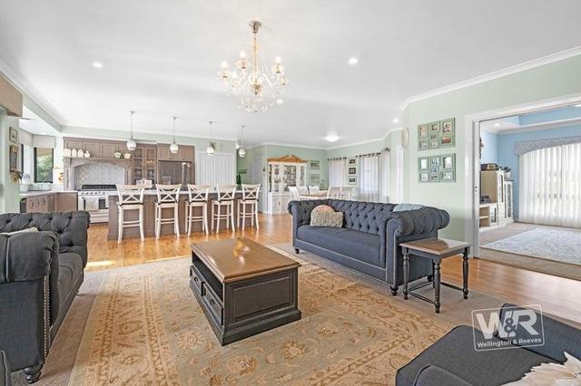 18 Owen Court, WA 6330