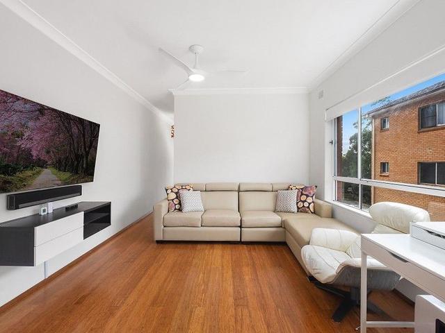 6/10 French, NSW 2217