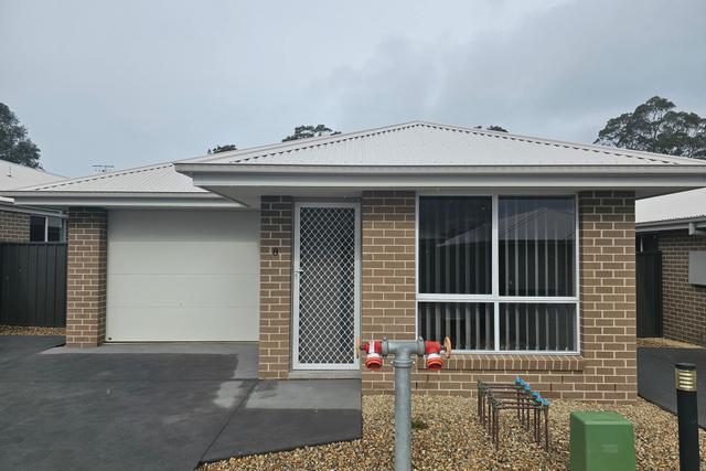 8/95 Albatross Road, NSW 2541