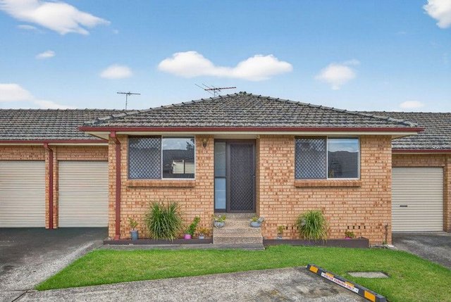 2/108 Oxford Road, NSW 2565