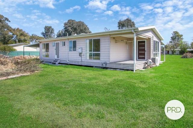 16 Bowler Street, NSW 2644