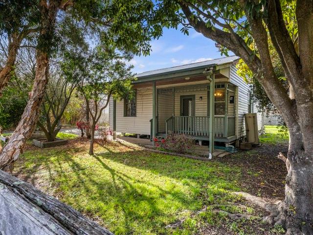 12 Victory Ave, VIC 3960