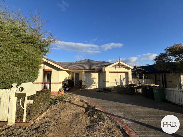 16 Stonehaven Circuit, NSW 2620
