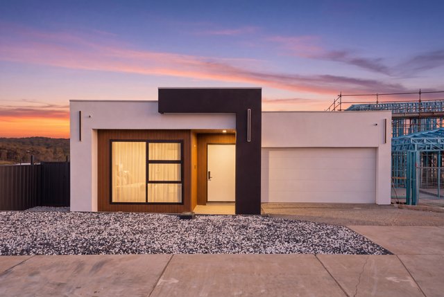 33 Greg McNamara Crescent, ACT 2914