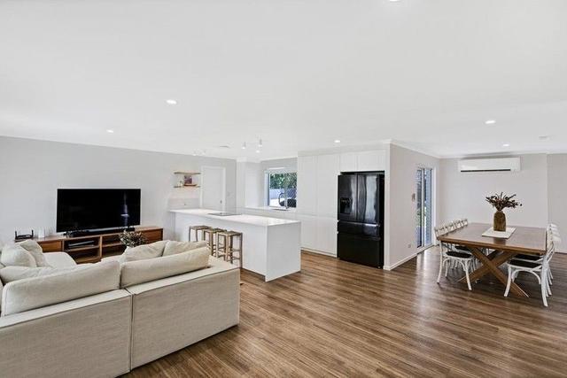 8 Setonhall Court, QLD 4556