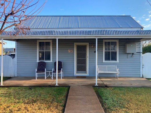 95 Polaris Street, NSW 2666