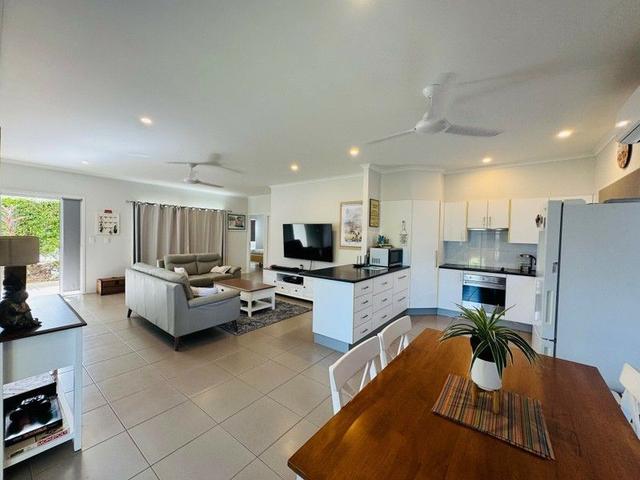 1/20 Seaview St, QLD 4852