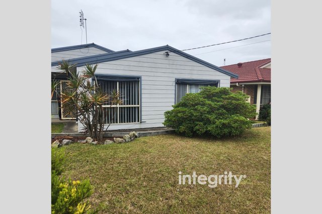 16 Kingsford Smith Crescent, NSW 2540