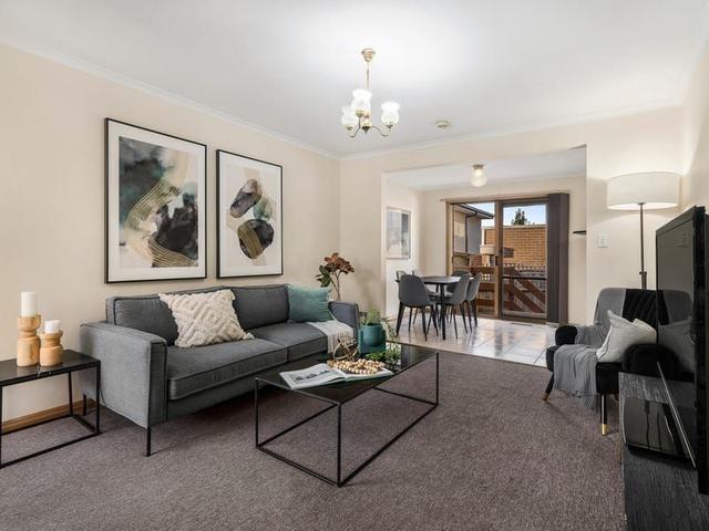 2/25 Churchill Street, VIC 3109