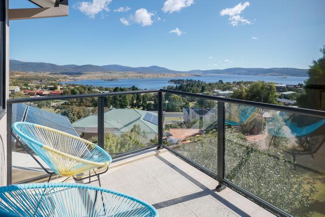 1/3 Pilot Close, NSW 2627