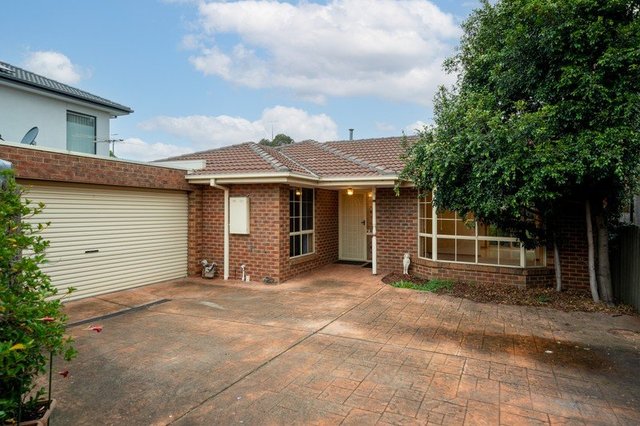 2/10 Wallace Crescent, VIC 3041