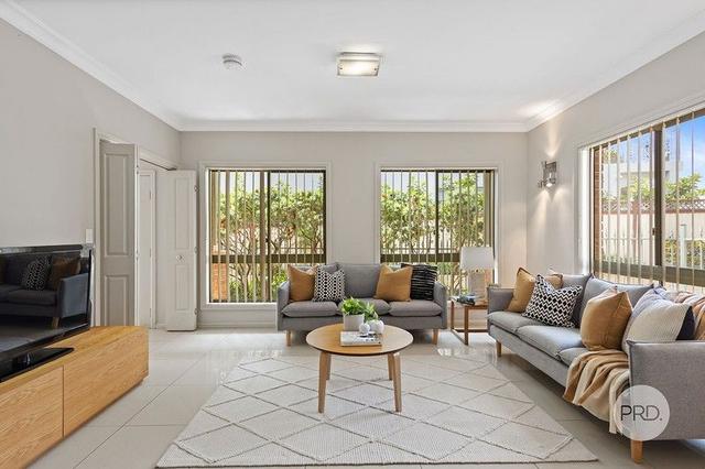 2/15 Henry Lawson Drive, NSW 2210