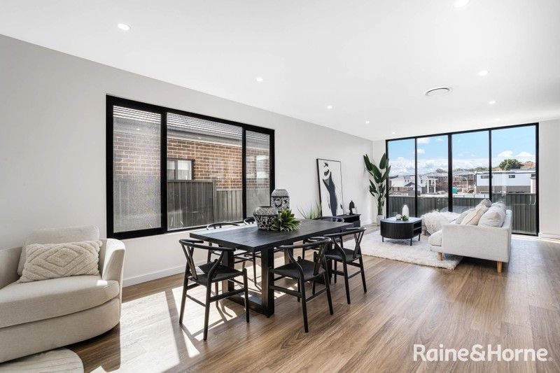 https://images.allhomes.com.au/property/photo/c7cd6f9990c681bde45cc057968c5bb8_hd.jpg