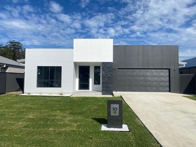 10 Ocean Point Avenue, NSW 2450