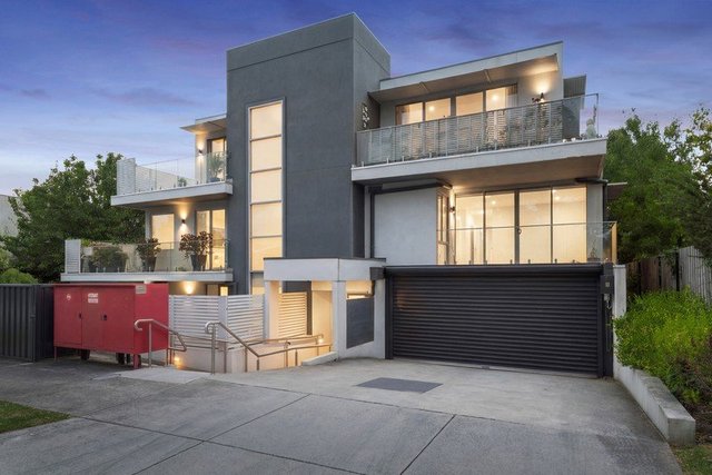 102/8 Tulip Crescent, VIC 3155