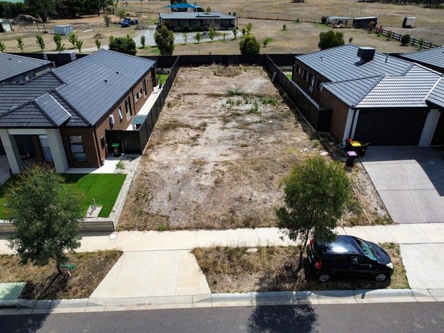 25 Parker Drive, VIC 3660
