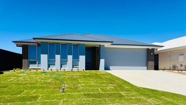 20 Whitebox Street, NSW 2800