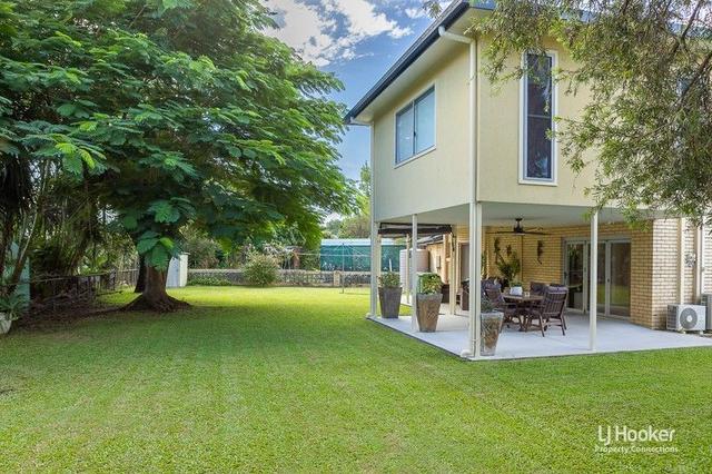 8 Kevin Court, QLD 4035
