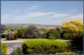 Front view to Mt Stromlo