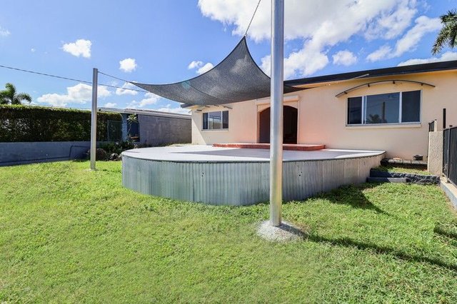 17 Crest Avenue, QLD 4680