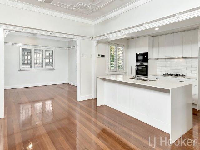 62 Macrossan Avenue, QLD 4170