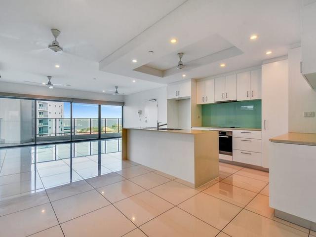 7010/27 Woods Street, NT 0800