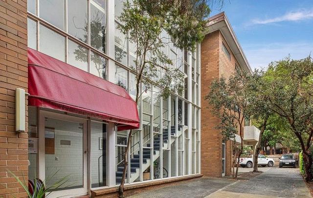 1/240 Barkly Street, VIC 3182