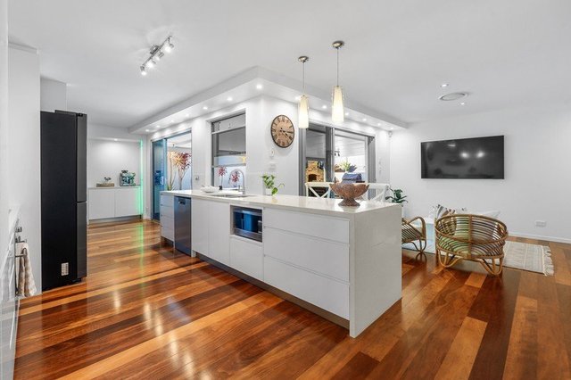 101 Parasol Street, QLD 4214