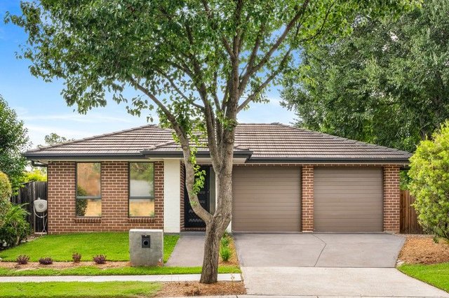 8 Spinebill Place, NSW 2749