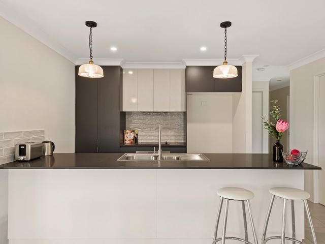 2/151 Jellicoe Street, QLD 4350