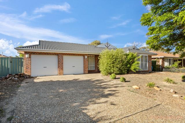 7 Darby Munro Close, ACT 2906