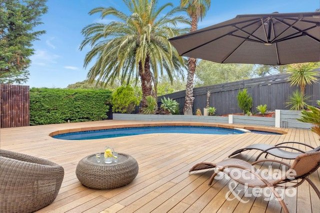 16 Alexander Avenue, VIC 3941