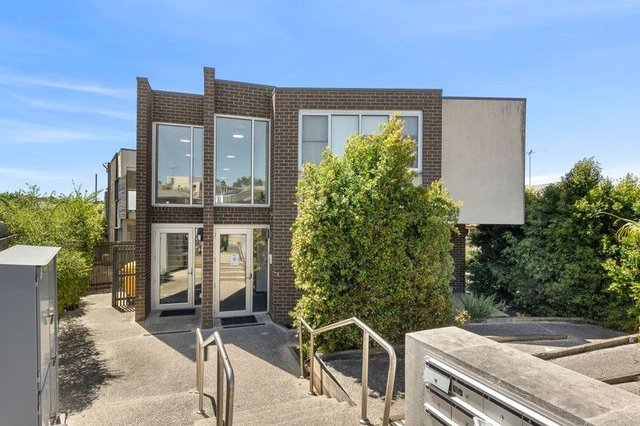 1/4 Ficinia Mews, VIC 3216