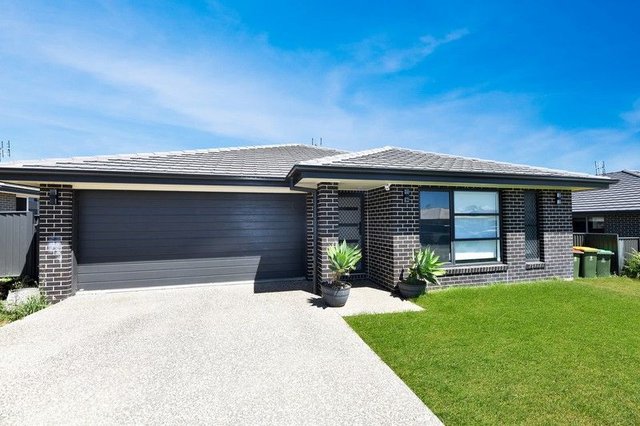 10 Forrest Way, NSW 2380