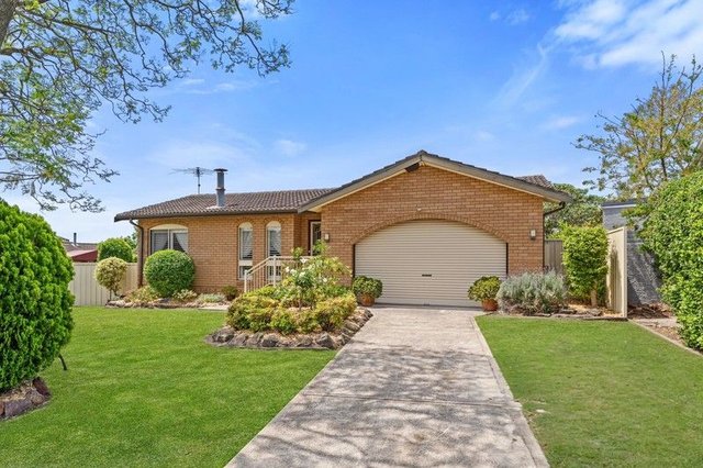 8 Keira Place, NSW 2560