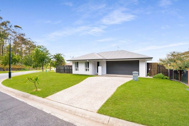 24 Summit Parade, QLD 4207