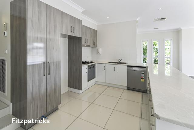 1 Dundale Crescent, NSW 2650
