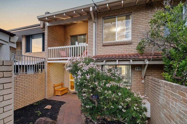 1/4 Brentham Street, WA 6007