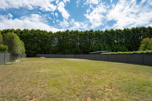 2/12 Poidevin Place, NSW 2580