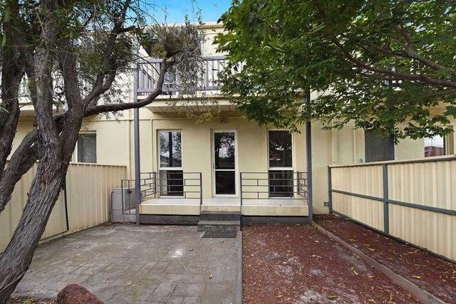 2/15-19 Fosters Road, VIC 3042